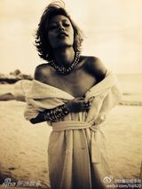 组图：汪峰旧爱葛荟婕送祝福 性感个性写真曝光