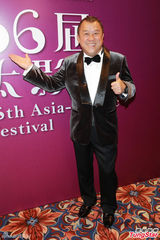 组图：苗侨伟支持子女拍拖 李康生称对手太强