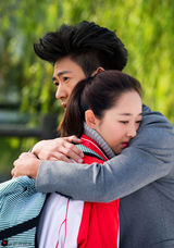 组图：蒋梦婕《生死相依》沦为酒吧女为爱两难