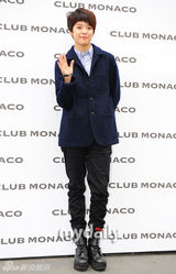 组图：崔江熙SJ等出席服装品牌新品发布会