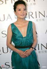 高清组图：赵薇上海代言