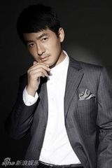 幻灯：郭晓冬代言商务男装 时尚帅气