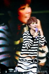 高清：热波音乐节第二天 谭维维彰显摇滚本色