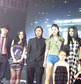 幻灯图集：冯德伦出席周年派对 儒雅气派尽显男人味