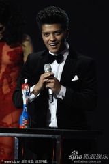 组图：第32届全英奖 布鲁诺-玛斯获最佳国际男歌手