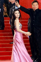 组图：戛纳电影节红毯直击 华人明星纷亮相