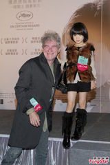 组图：《过界》陈坤为戏增肥 刘嘉玲大气包场