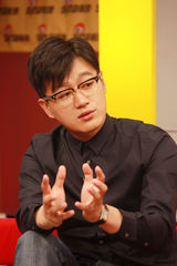 组图：黄晓明邓超佟大为做客聊《中国合伙人》