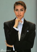 组图：天海佑希46岁生日 宝冢男角剧照大放送