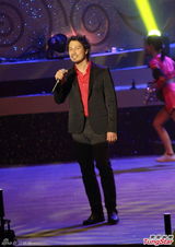 香港办文艺晚会庆国庆 霍震霆称不办百日宴(图)