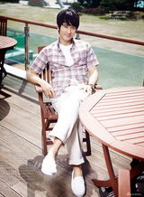 高清组图：宋承宪夏装写真 笔挺正装显绅士本色