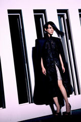 组图：尚雯婕惊异造型盘点 老人妆独领风骚