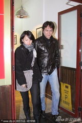 组图：王菲演唱会庆功吃火锅 赵薇那英到场祝贺