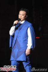 组图：陈奕迅开唱造型似黑山老妖 少说话多唱歌