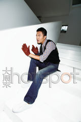 高清组图：于小伟低调写真 帅气迷人酷劲十足