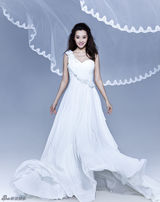 高清组图：爱戴化身忧伤天鹅 裙角飞扬气质逼人