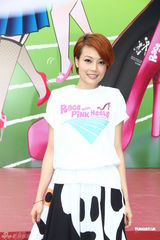 组图：容祖儿为慈善带伤竞跑 透露谢霆锋爱打游戏