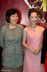 幻灯： 杨洋蒋梦婕获BQ年度新人 新《红》剧组团聚