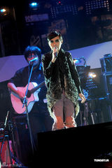 组图：王菀之享受与帅哥同台 方大同苏打绿惺惺相惜 