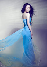 组图：王菲菲拍摄妩媚大片 演绎迷情欧美风姿