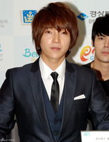 高清组图：金范任韩流宣传大使 委任式亮招牌笑容