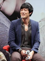 高清图：韩孝珠苏志燮携手亮相宣传新片《只有你》