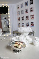 高清图：时尚芭莎助阵北京台春晚 黄晓明造型出位 