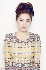 组图：阚清子灵动写真 潮流着装变身时尚女王