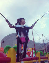 组图：54岁汤镇业4岁双胞胎女儿近照曝光