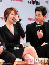 组图：金宣儿新片《THE FIVE》发布秀S曲线