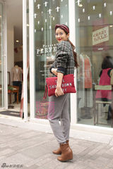 组图：颖儿时尚初冬写真复古红唇冷艳佳人