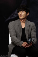 高清图：《孤胆特工》首映 元斌苦练仨月秀华丽动作