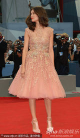 组图：《大师》首映杰昆洒脱不羁 两女星华服争艳