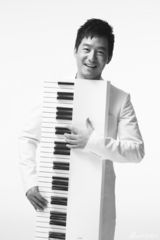 组图：郭晓冬领衔话剧《钢的琴》上海首演