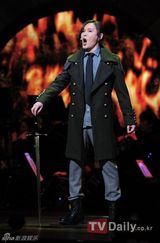 组图：韩星朴志胤Dana等盛装出演TVN台节目