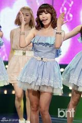 组图：4minute《MCD》两连冠 大秀热辣舞姿