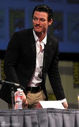 高清图：《不朽者》亮相 弗里达-平托联袂凯南-鲁兹