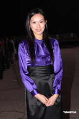 幻灯图：《天与地》热拍 佘诗曼裹棉袄陈豪玩乐队