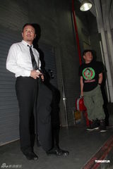 组图：曾志伟生日会指定穿校服 成龙刘嘉玲祝贺