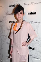 组图：范晓萱祝Makiyo再出发 透露暂无结婚计划