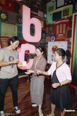 组图：郑伊健筹备演唱会 与女友共识不生子