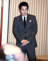 组图：东方神起昌珉宣传新剧 李妍熙刘荷娜低胸性感