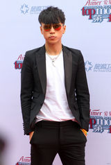 组图：尚雯婕将任旅游卫视《第一超模》主持人