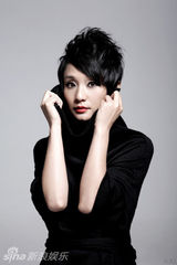 幻灯图集：孔琳全新写真曝光  黑衣红唇神秘魅惑