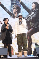 罗志祥新书大卖欲购名车 罗妈捐两百万做公益(图)