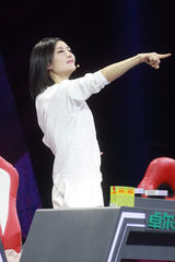 组图：《喜剧狂》谢娜被催生子 萧鸿鹏老郭飙歌