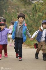 组图：爸爸第八期海量图 萌娃照顾老人暖心窝