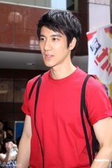 幻灯组图：王力宏8月推新专辑 不怕与周杰伦做比较