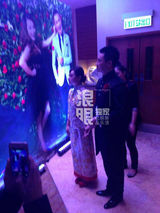 组图：刘璇办婚前答谢宴 众星捧场人气高