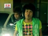 组图：柬埔寨现雷人男团 完胜越南洗剪吹组合